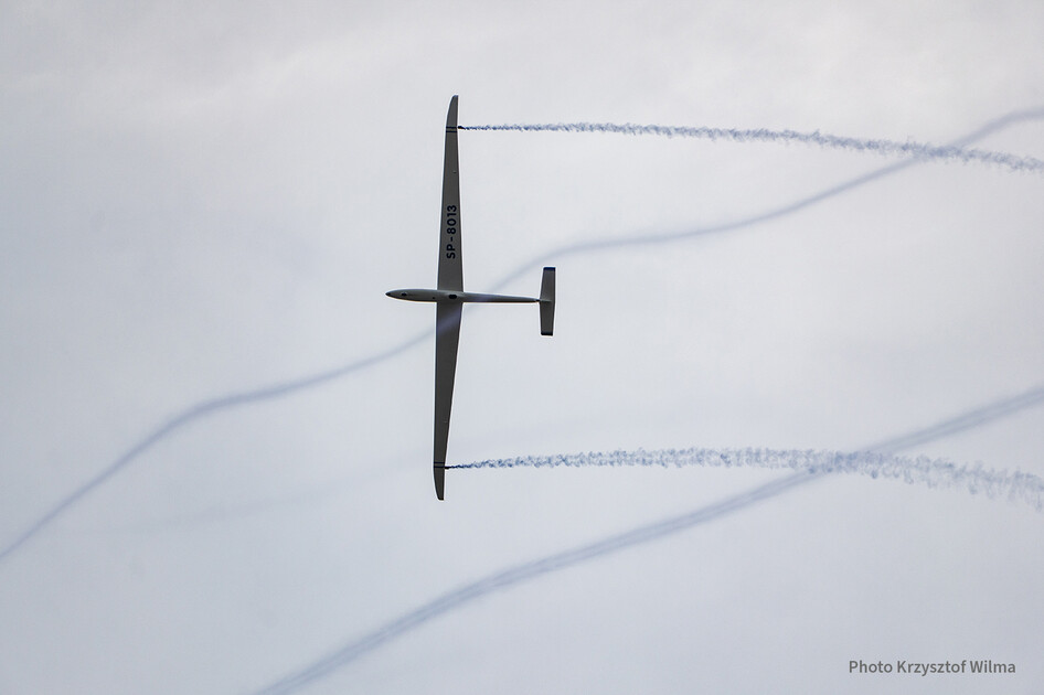 Szd-Allstar-Pzl-Glider-Noc-Balonowa-Perkoz-Smoke-Lines